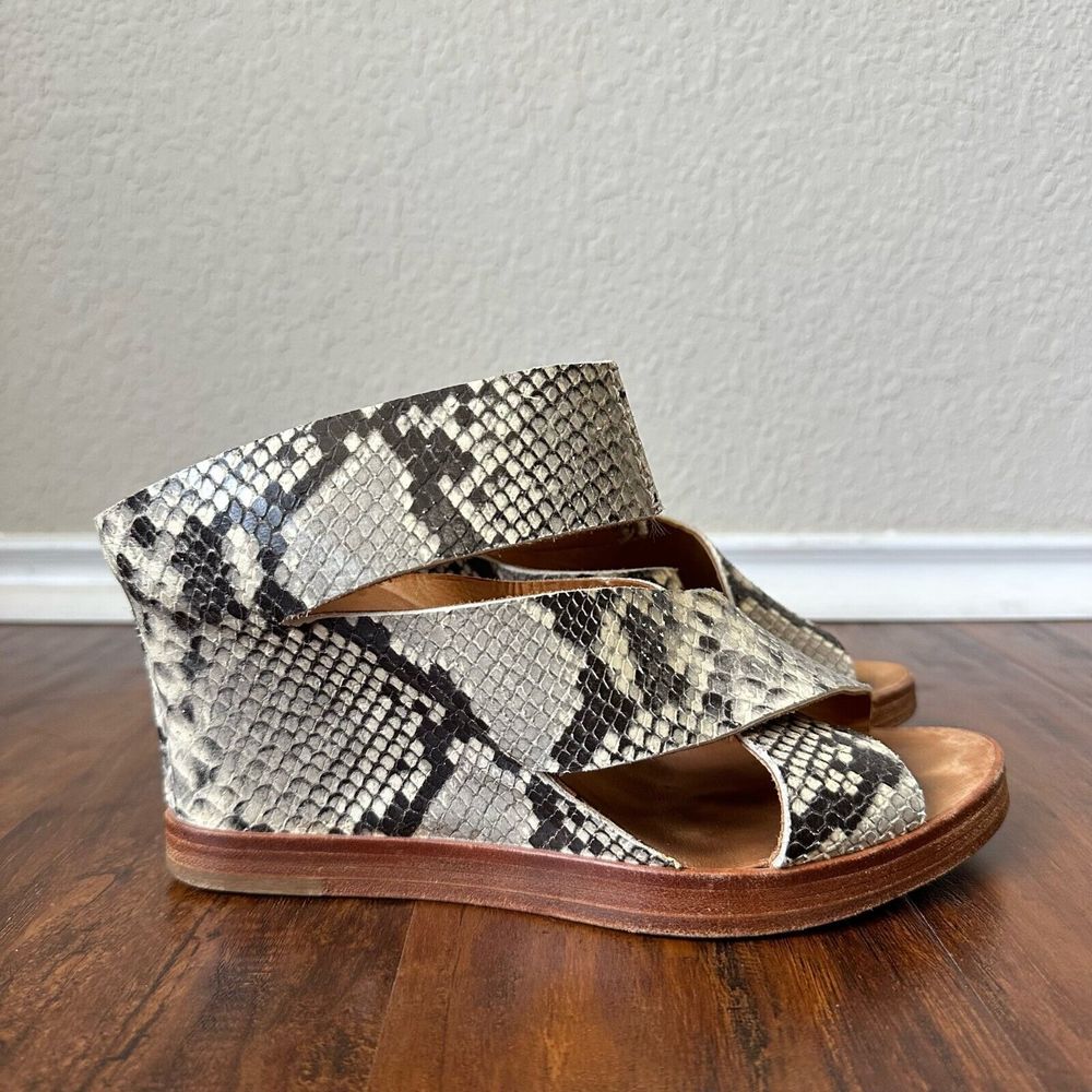 BUTTERO Slip On Open Toe Wedge Sandals in Leather Snakeskin